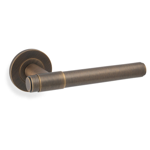 Alexander & Wilks Kingston Plain Lever on Round Rose