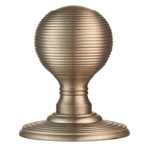 Queen Anne Style Reeded Ball Mortice Knob on Concealed Fix Reeded Rose