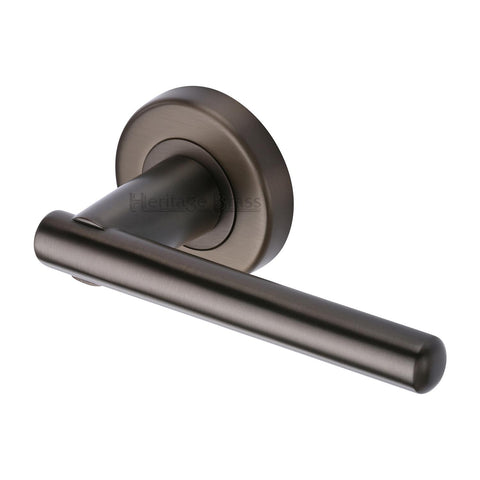 Challenger Lever Handle on Round Rose