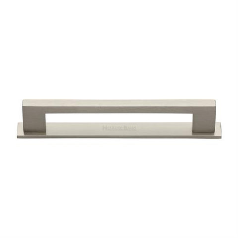 Metro Cabinet Pull Handle with Plate