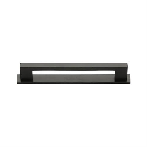 Metro Cabinet Pull Handle with Plate