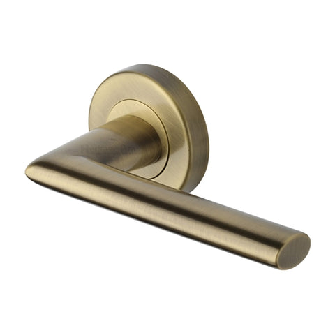 Admiralty Lever Handle on Round Rose